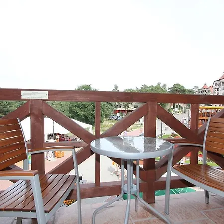 Apartamenty & Restauracja Nadmorska Krynica Morska Exterior foto